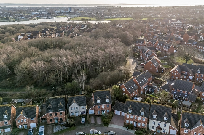 5 bedroom  detached house for sale