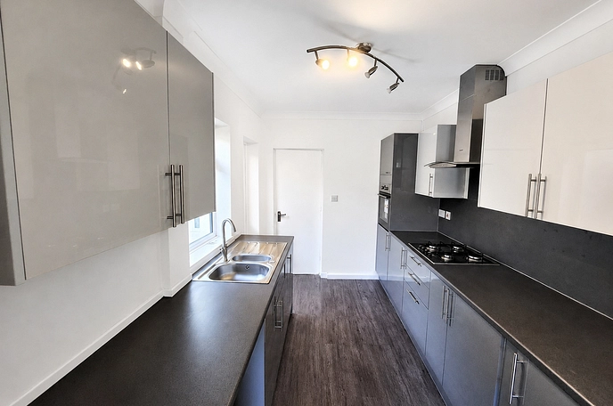 4 bedroom house to rent