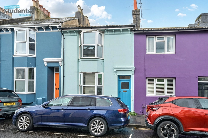 3 bedroom  terraced house to rent