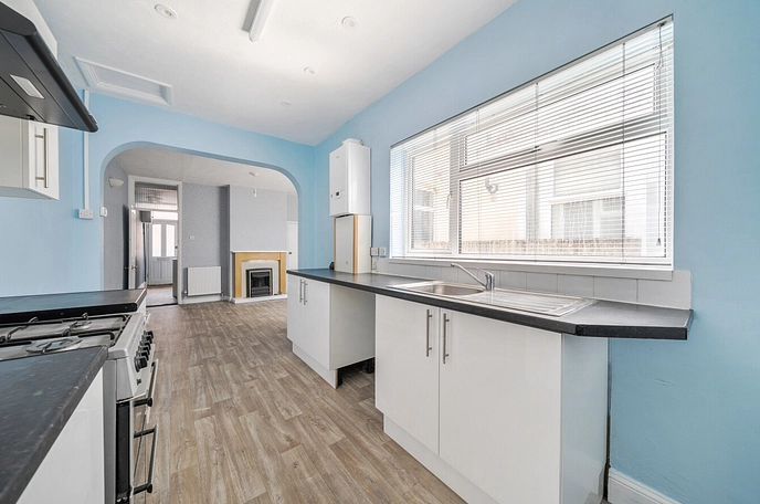 2 bedroom  terraced house to rent