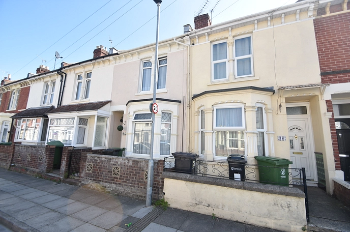 3 bedroom  terraced house to rent