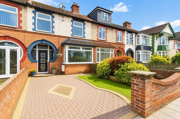 3 bedroom  terraced house to rent