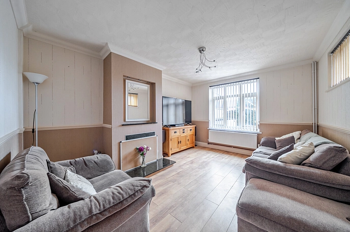 2 bedroom  semi-detached house for sale