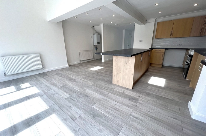4 bedroom house to rent