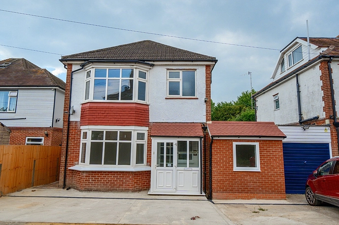 3 bedroom  detached house for sale