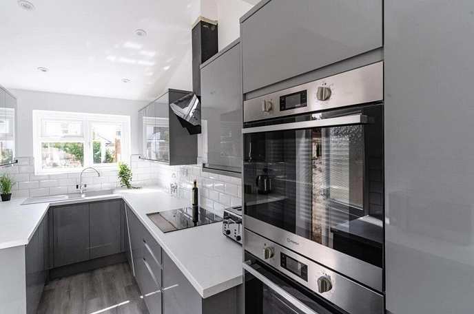 5 bedroom  terraced house to rent