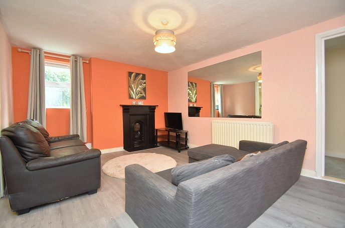 5 bedroom apartment to rent