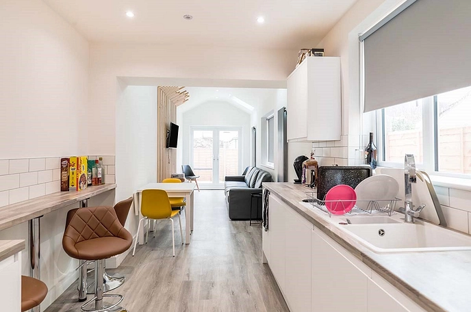 6 bedroom  terraced house to rent