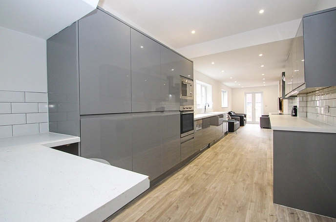 7 bedroom  terraced house to rent
