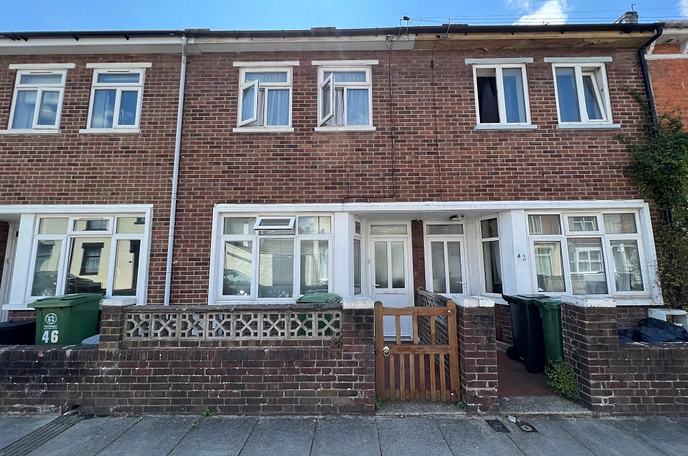 3 bedroom  terraced house for sale