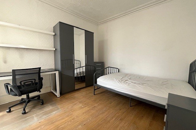 5 bedroom house to rent