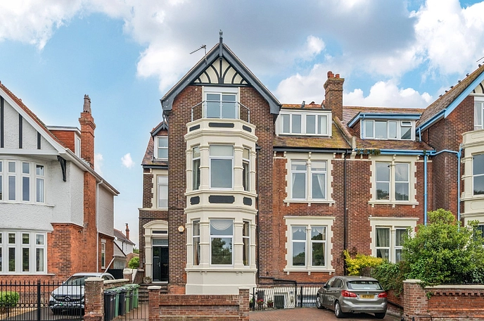 3 bedroom apartment to rent