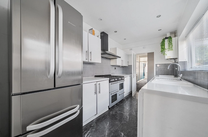 2 bedroom  terraced house to rent