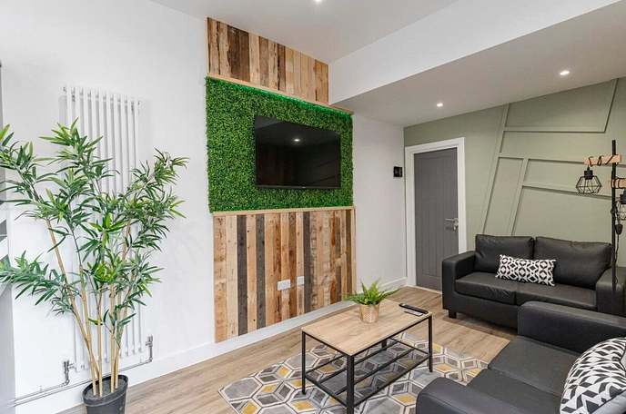 6 bedroom  terraced house to rent