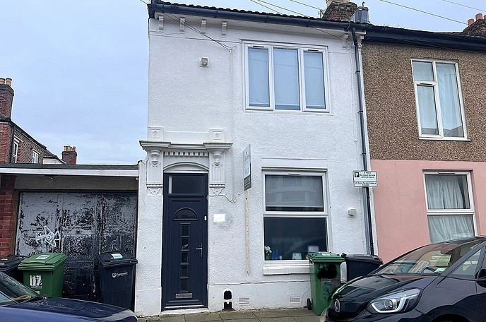6 bedroom  terraced house to rent