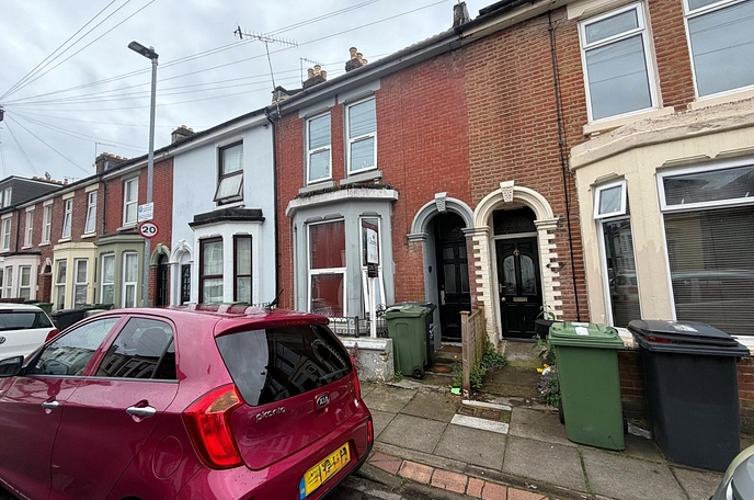 6 bedroom  terraced house to rent