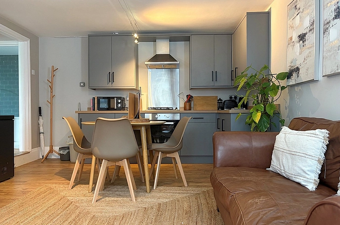 2 bedroom apartment to rent
