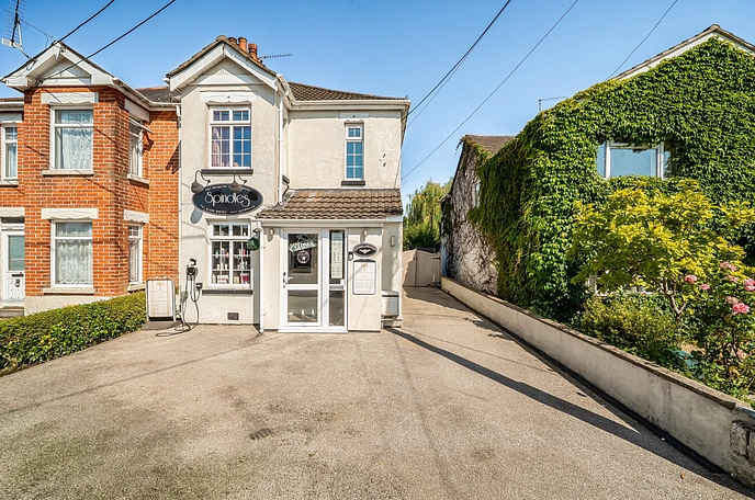 2 bedroom  semi-detached house for sale