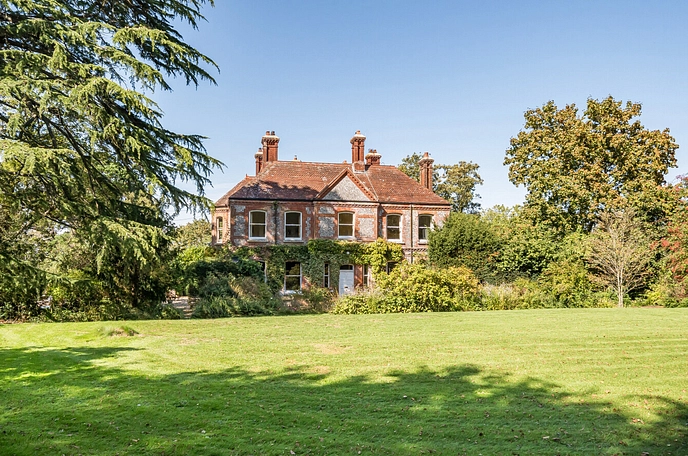 7 bedroom  detached house for sale