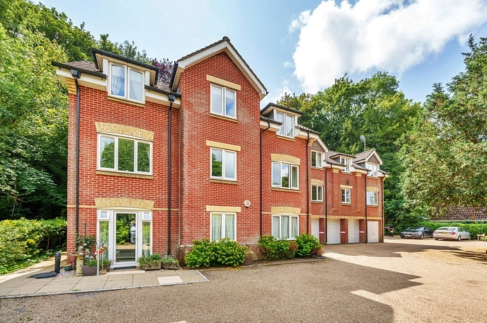 2 bedroom apartment for sale