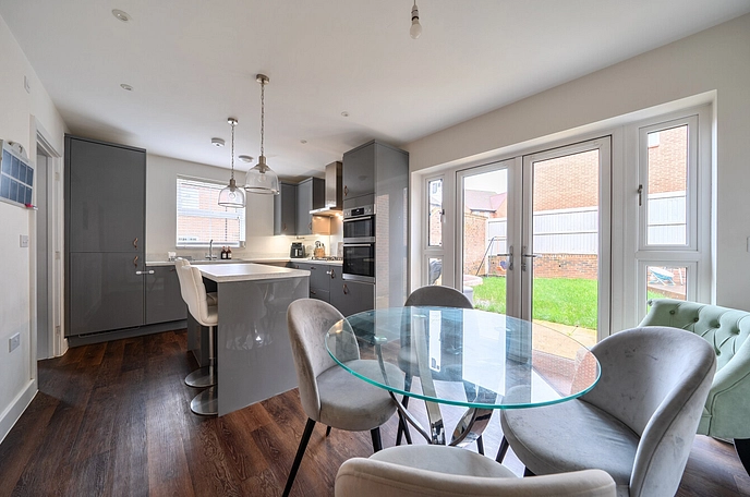 3 bedroom  detached house for sale