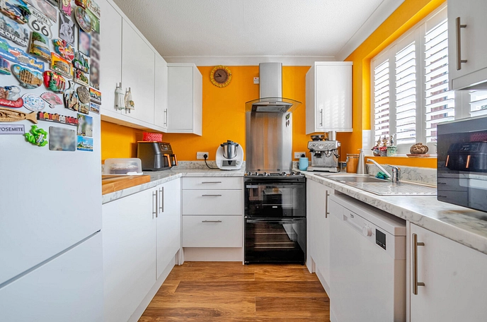 2 bedroom house for sale