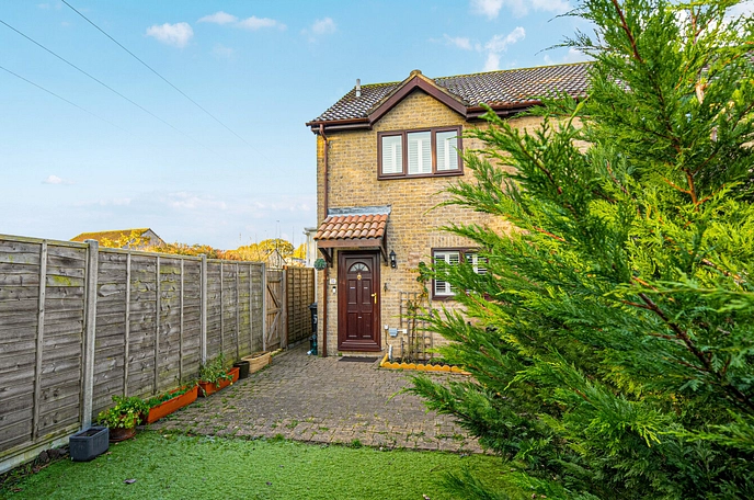 2 bedroom house for sale