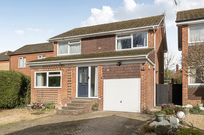 4 bedroom  detached house for sale