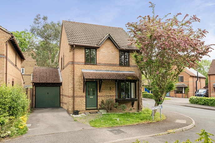 3 bedroom  detached house for sale