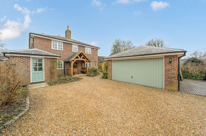 3 bedroom  detached house for sale