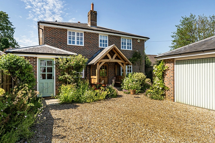 3 bedroom  detached house for sale