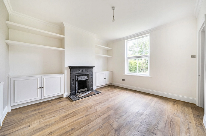3 bedroom  semi-detached house for sale