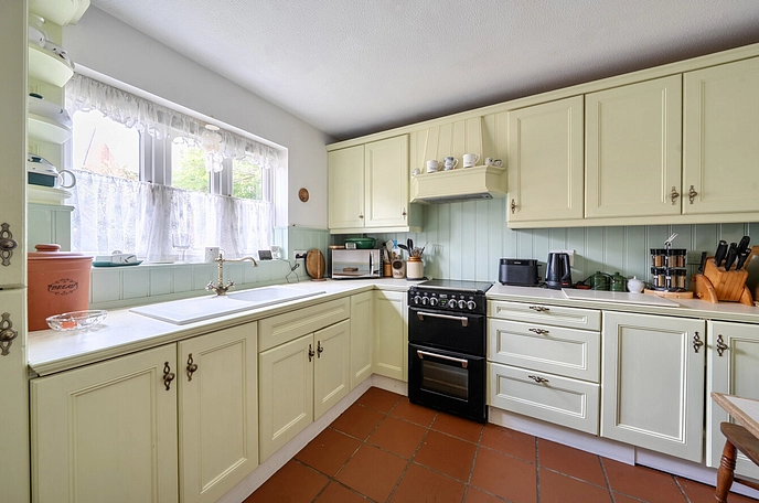 4 bedroom  detached house for sale