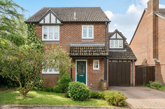 4 bedroom  detached house for sale