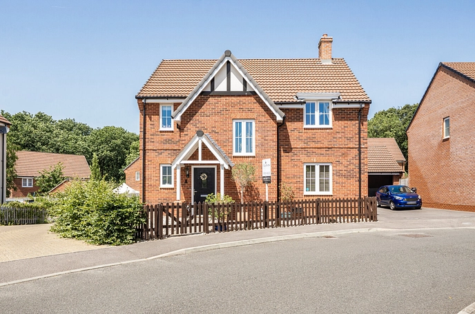 4 bedroom  detached house for sale