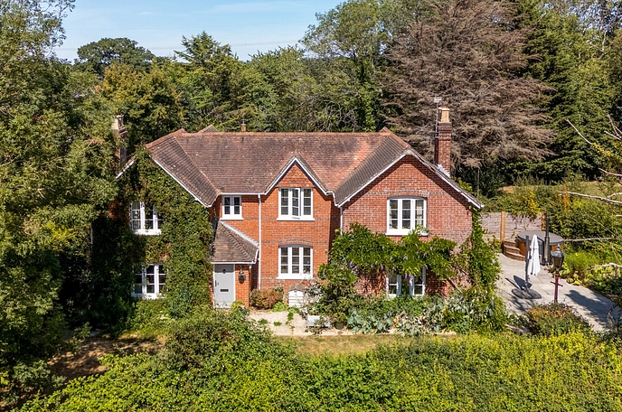 3 bedroom  detached house for sale