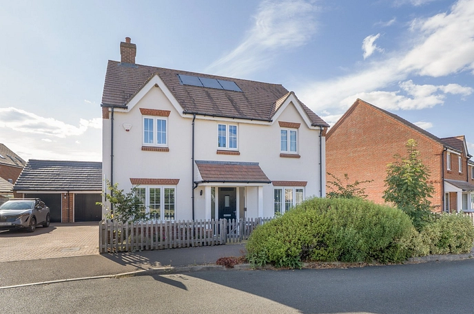 4 bedroom  detached house for sale