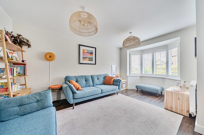3 bedroom  semi-detached house for sale