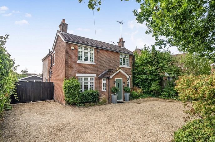 4 bedroom  detached house for sale