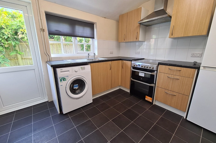 2 bedroom  terraced house to rent