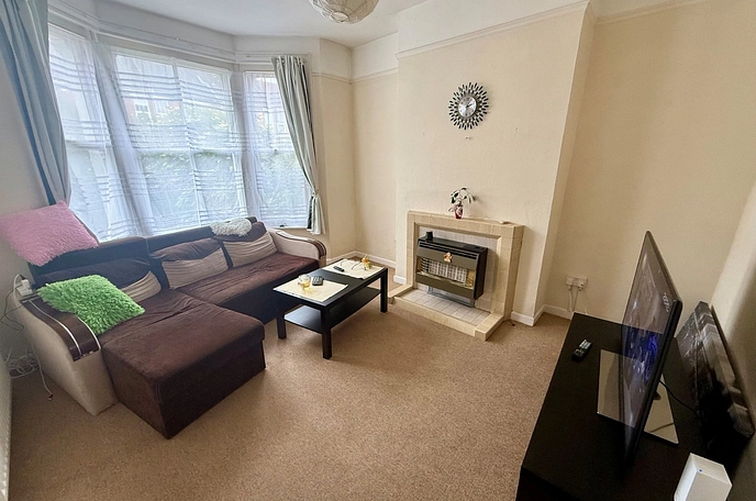 1 bedroom maisonette to rent
