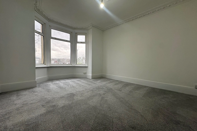 4 bedroom  semi-detached house to rent