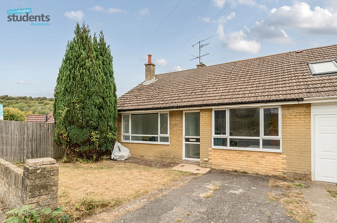 6 bedroom  detached house to rent