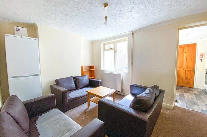 6 bedroom  terraced house to rent