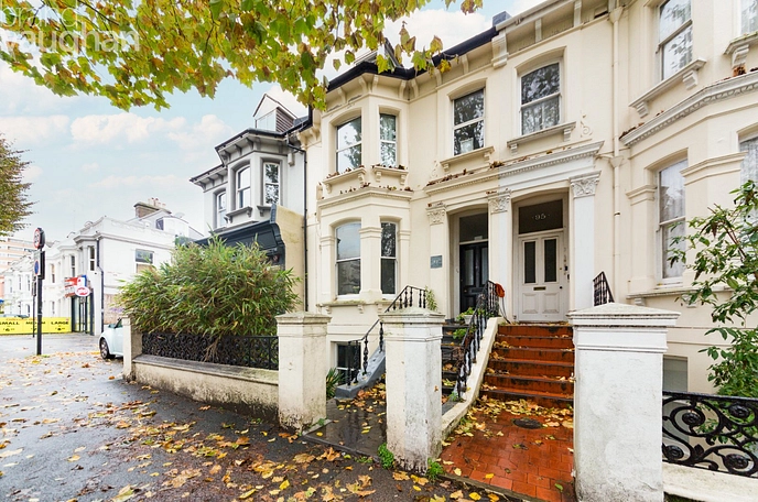 4 bedroom maisonette to rent