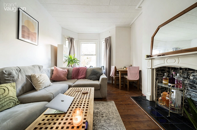 4 bedroom maisonette to rent