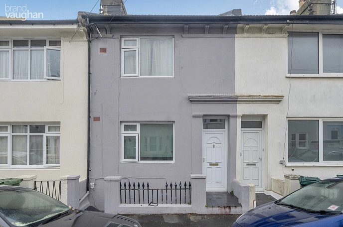 5 bedroom  terraced house to rent
