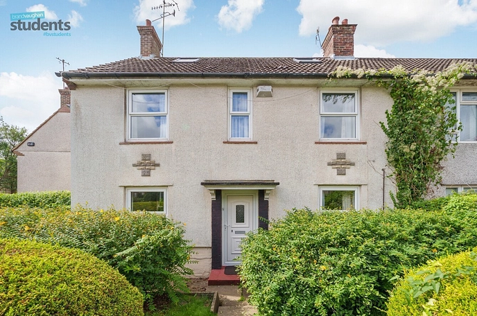 6 bedroom  semi-detached house to rent