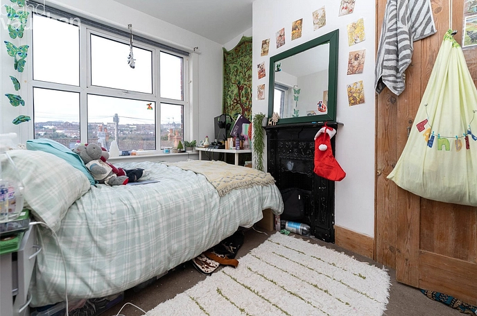 3 bedroom  terraced house to rent