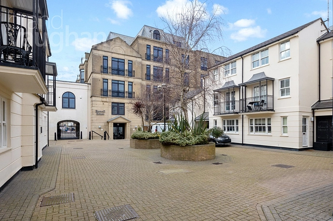 2 bedroom apartment for sale